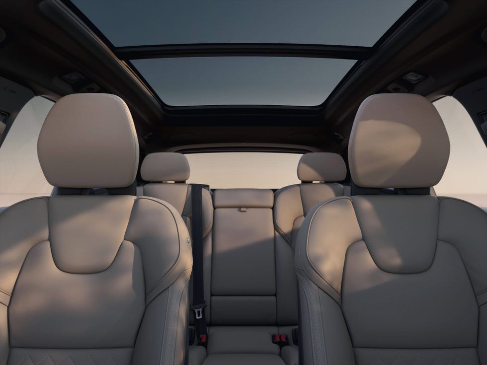 2026 volvo xc60 hybrid interior