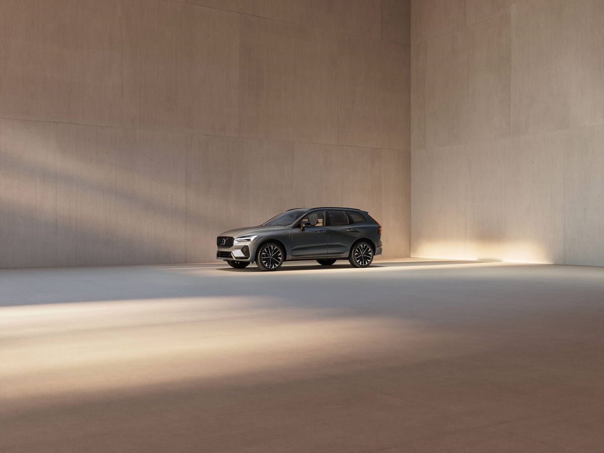 2026 volvo xc60 hybrid