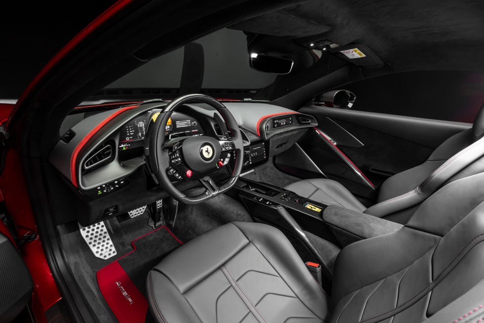 Интериор на Ferrari Amalfi