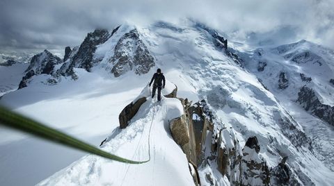 Naar de top van de Arte des Cosmiques op de Mont Blanc Massif in Chamonix Frankrijk