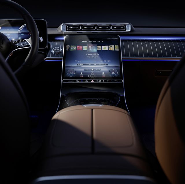 2021 Mercedes-Benz S-Class's Interior Is All about the Screens