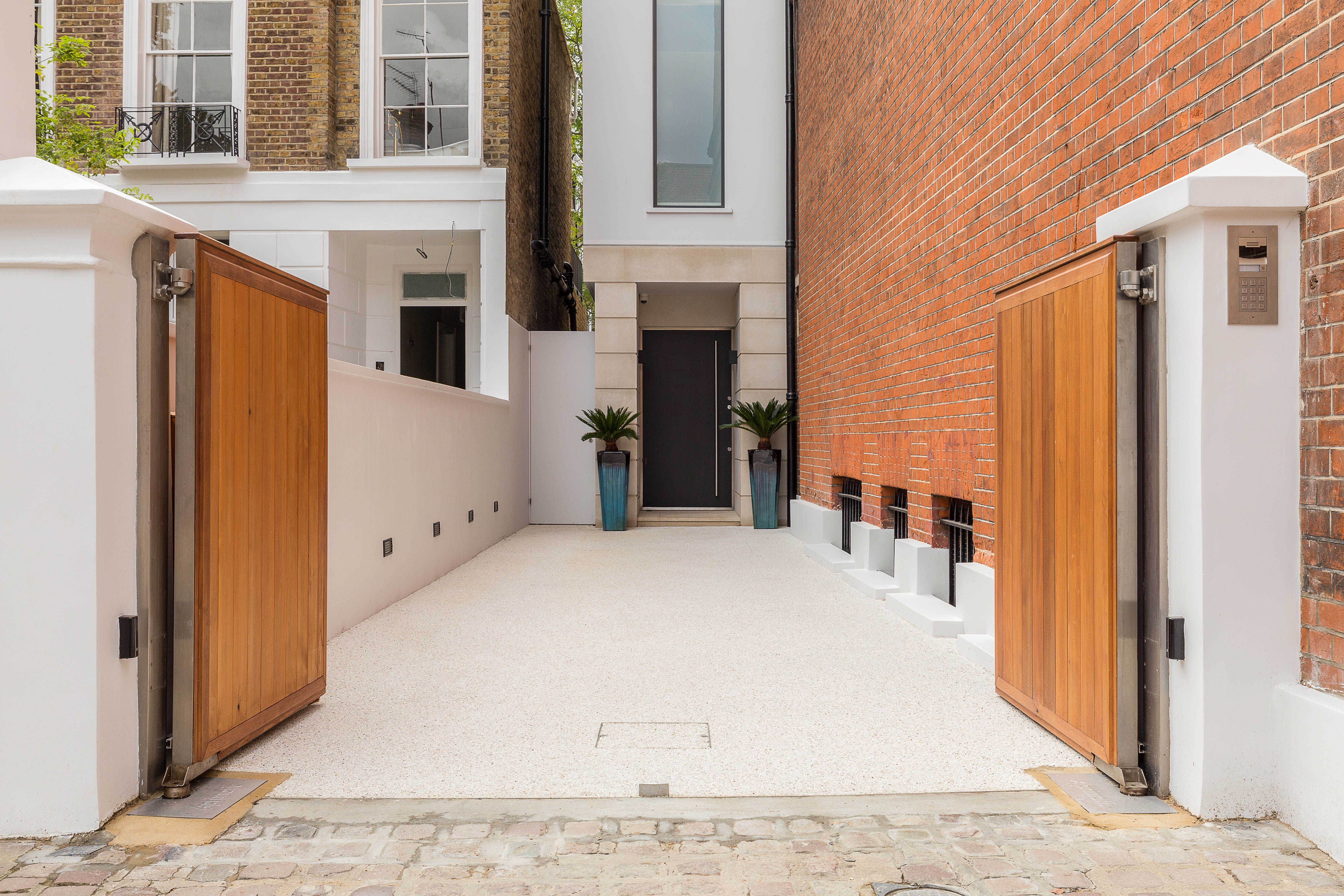 Renovated Architect s Studio For Sale On London s Millionaires