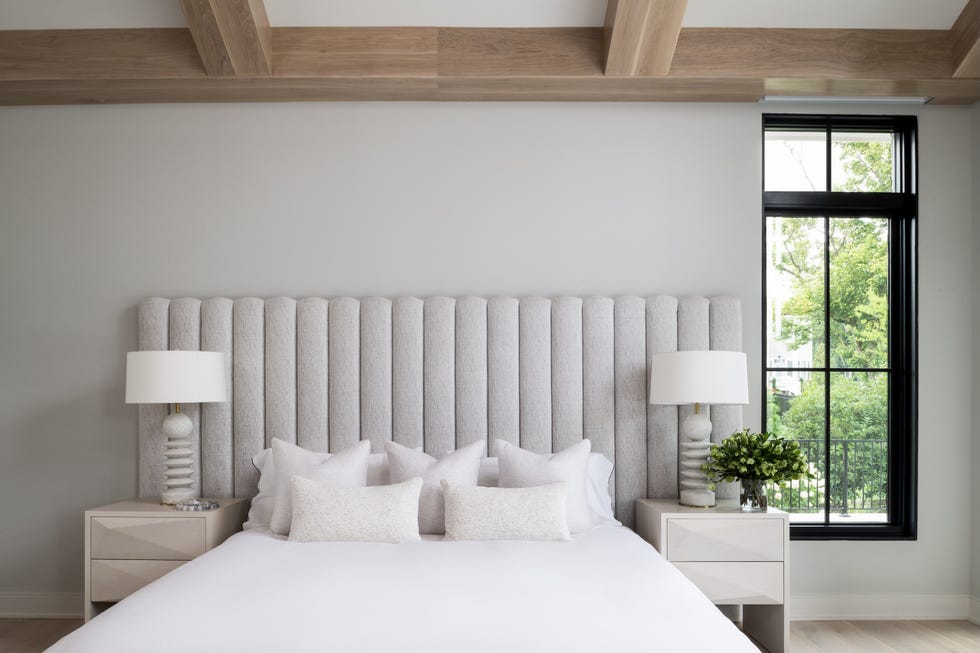 casa nueva pensada para crecer en familia con materiales duraderos y un interiorismo elegante y funcional