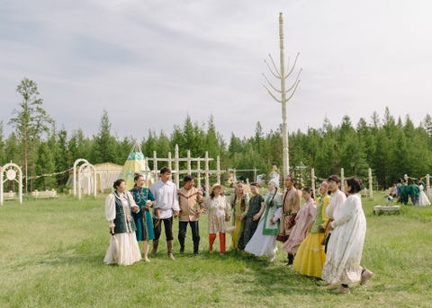 Na het openingsgebed op het Ysjachfestival in de stad Mirny wordt de osuochai de nationale dans van Jakoeti opgevoerd