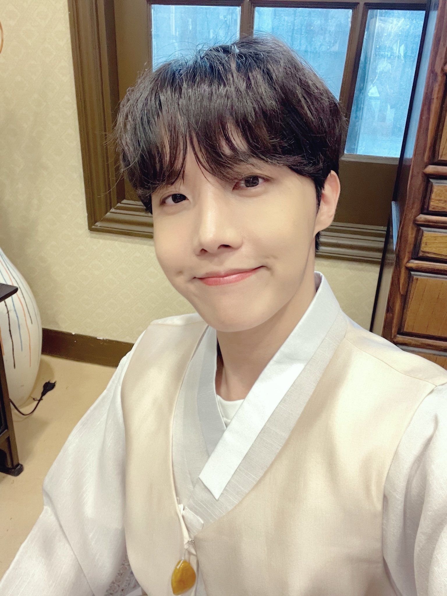 BTSの三男ラッパー、J-HOPE（ホソク）の華麗なる成長アルバム