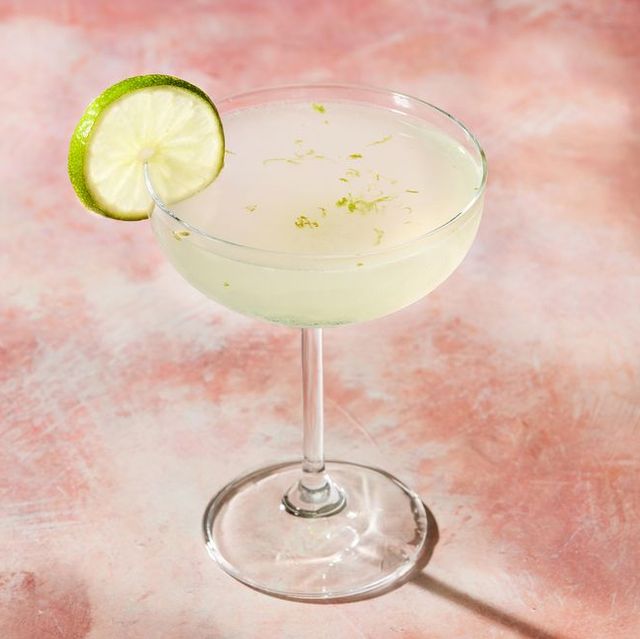 26 Easy Cocktails - Easiest Cocktail Recipes