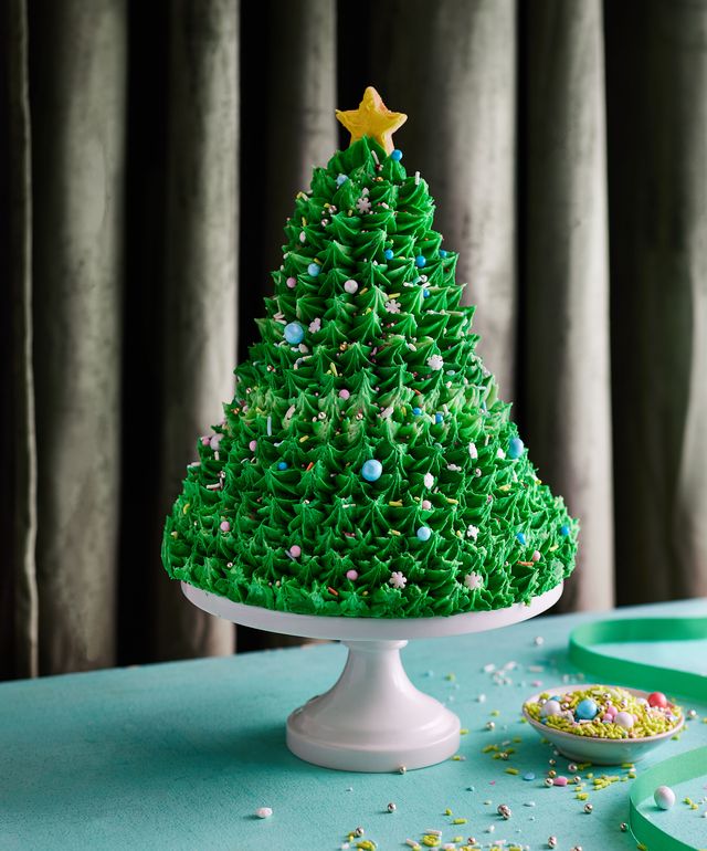 https://hips.hearstapps.com/hmg-prod/images/210909-delish-quarterly-holiday-christmas-tree-cake-0421-less-props-eb-1632328898.jpg?crop=0.878xw:0.705xh;0.0476xw,0.134xh&resize=640:*