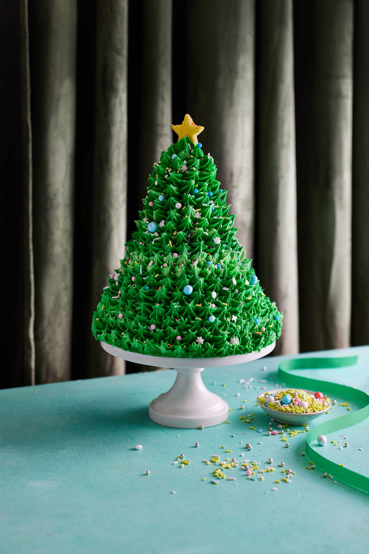 ULTIMATE Christmas tree cake (VIDEO) - Spatula Desserts