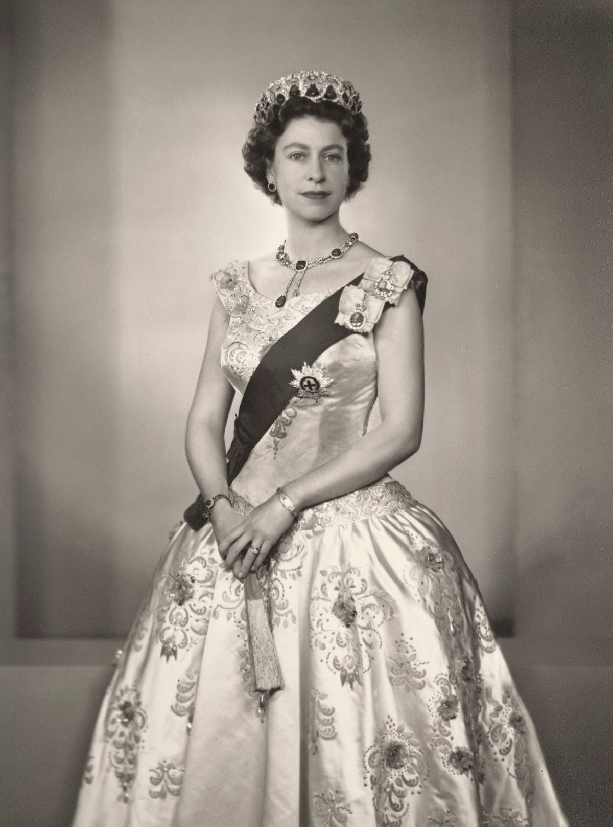 How to See Queen Elizabeth's Personal Jewelry Collection This Summer