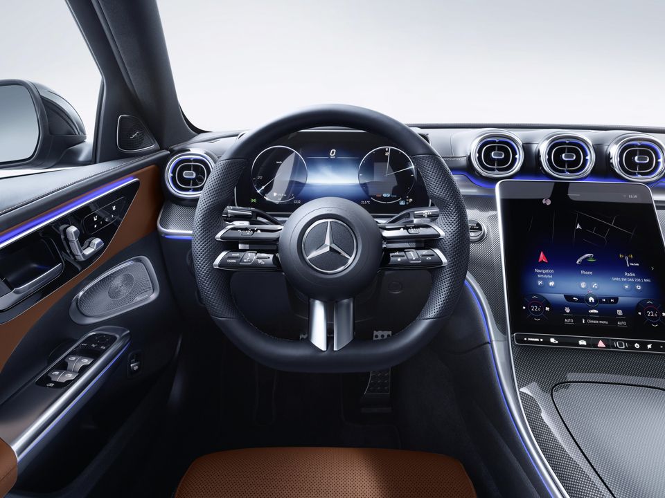 Mercedes Highlights Screen Size Over Performance in the New C-Class