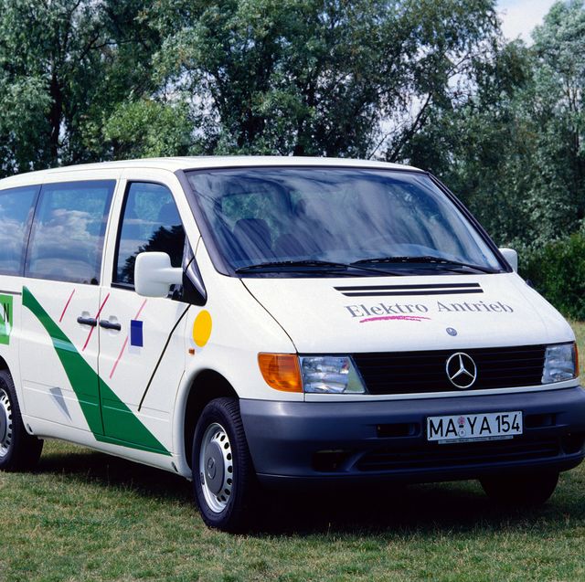 Mercedes Fielded an Electric Van 25 Years Ago
