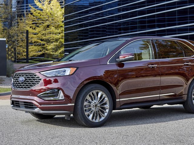 2022 ford edge front exterior