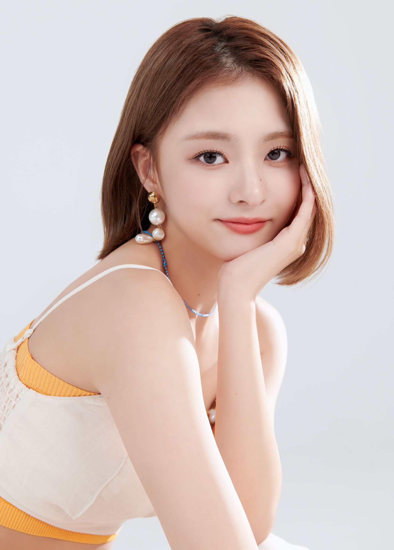 D編集長の裏ブログ: fromis_9の証明写真～赤裸々なビジュアル～