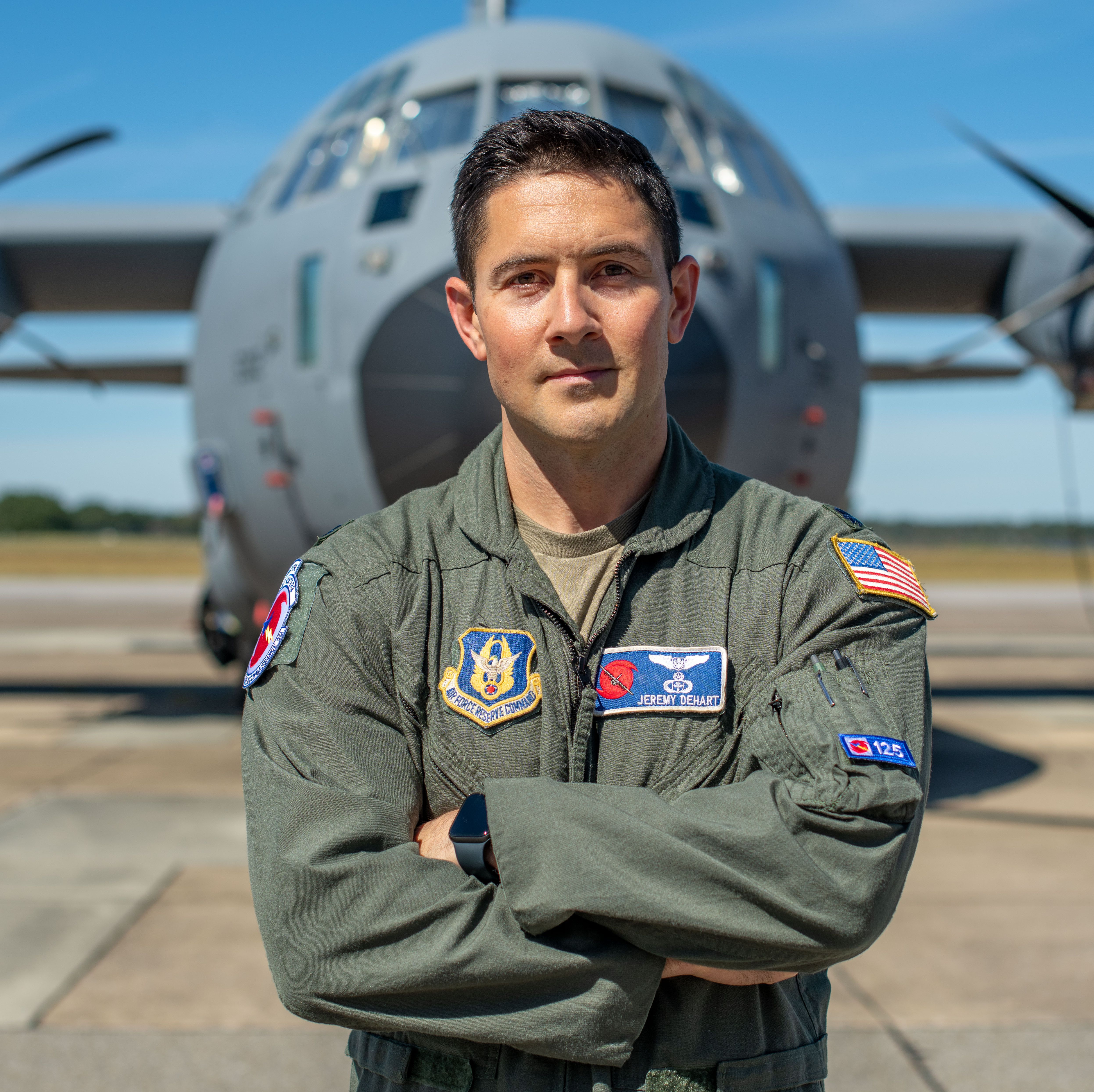 A Hurricane Hunter Tells Us What It's Like to Fly Through a Category 4 Hurricane