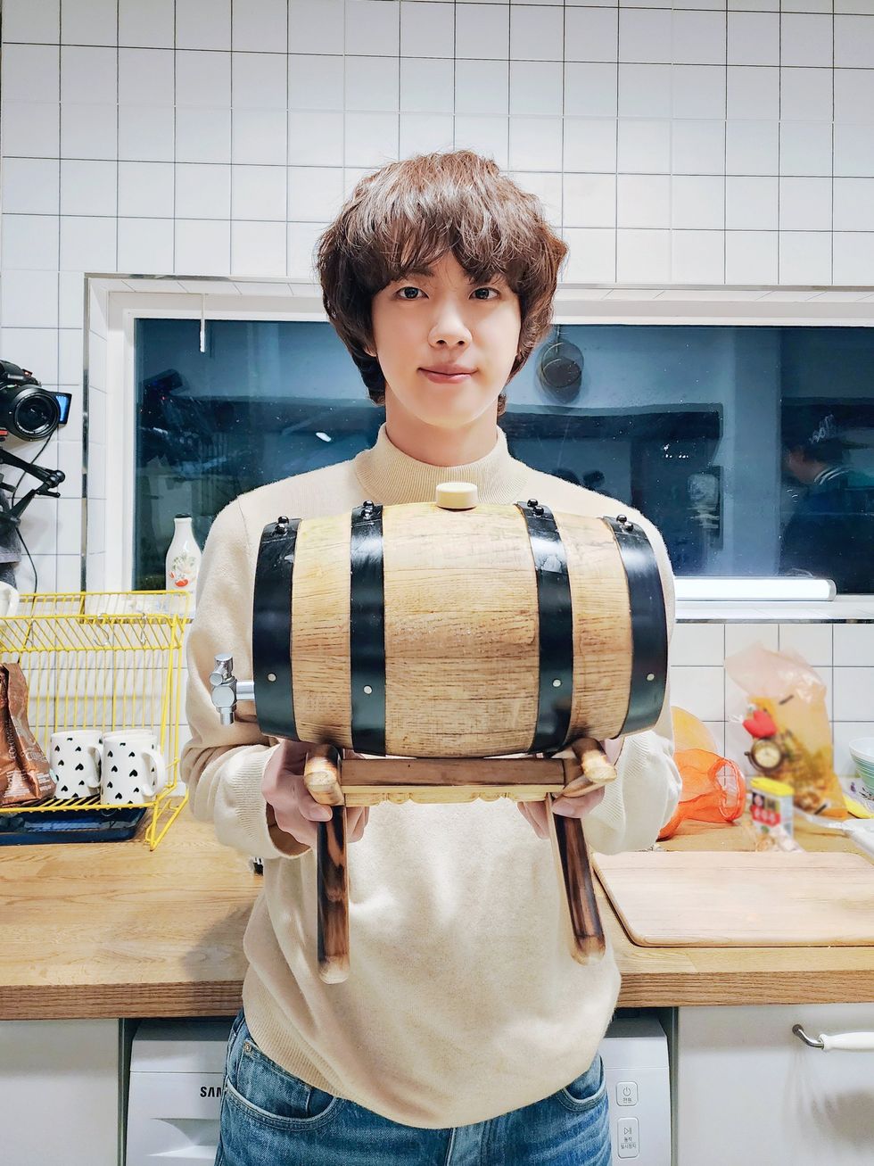 BTS(防弾少年団)のメンバー紹介～JIN～｜スノーク