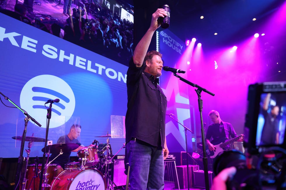 blake shelton at spotify house