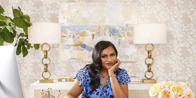 PHOTOS: Inside Mindy Kaling's Wardrobe Room – The Hollywood Reporter