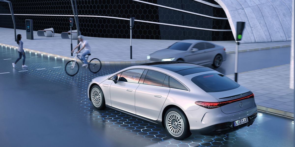 Mercedes-Benz Wants to End Accidents Involving Its Cars by 2050