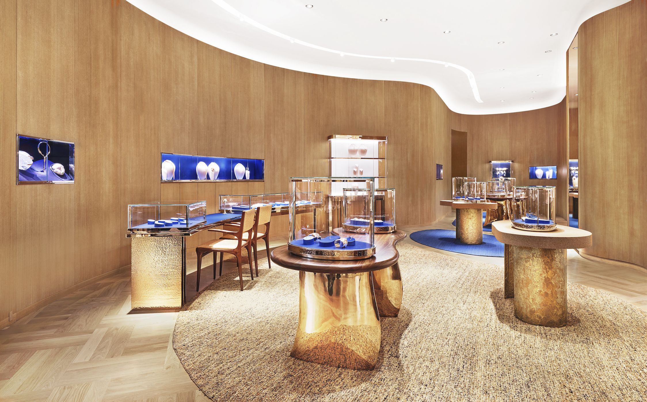 Tiffany & Co unveils new look for NYC flagship store - Jeweller Magazine:  Jewellery News and Trends