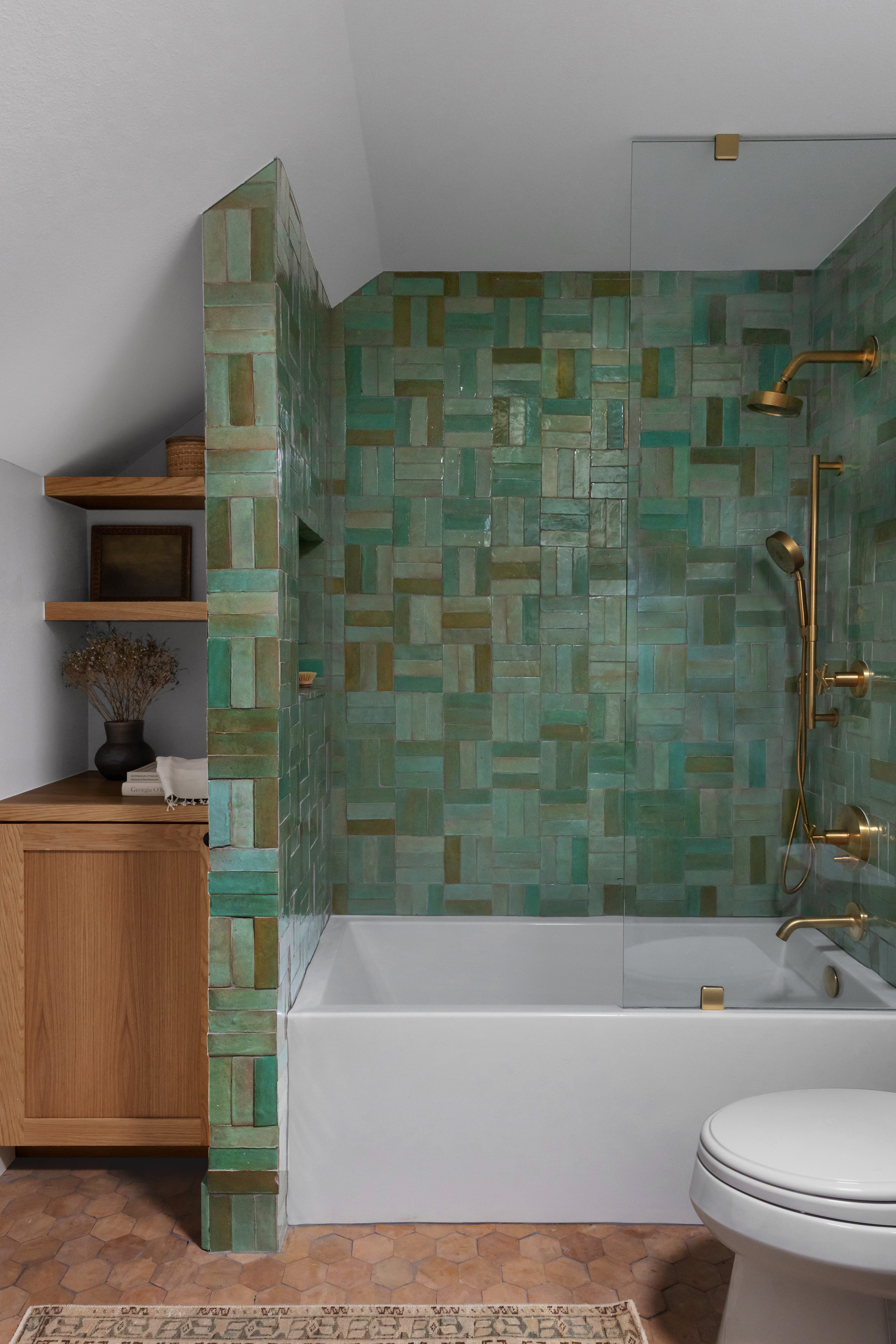 14 Designer-Approved Bathroom Trends Taking Over 2024