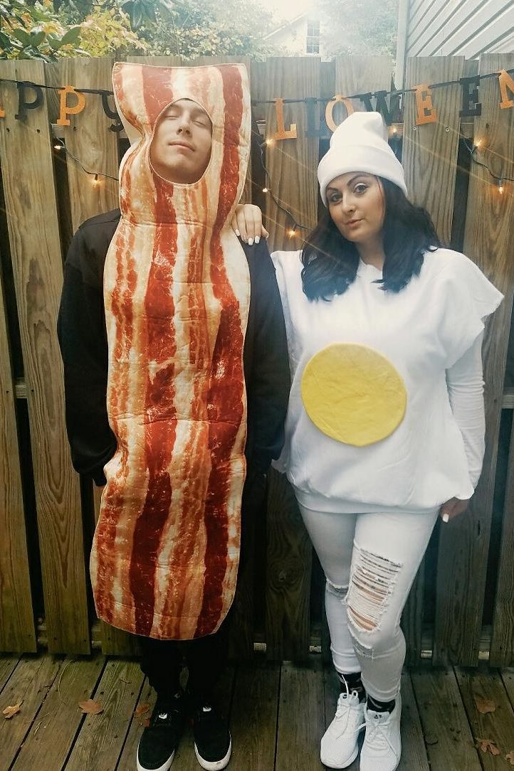 75 Funny Halloween Costumes For Couples 2023 - Ideas