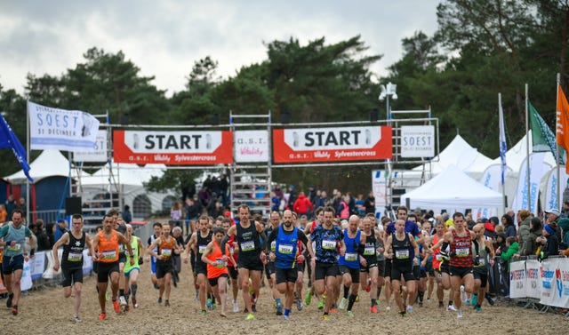 start van de sylvestercross in soest