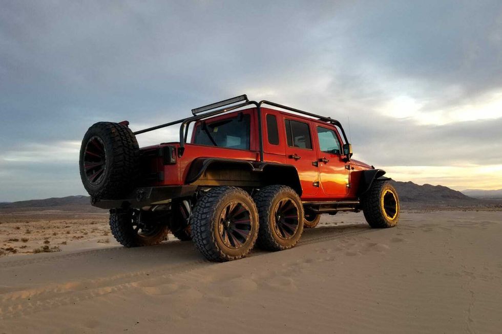 Hellcat-Powered Jeep Wrangler Rubicon 6x6 Pickup Heads to Auction