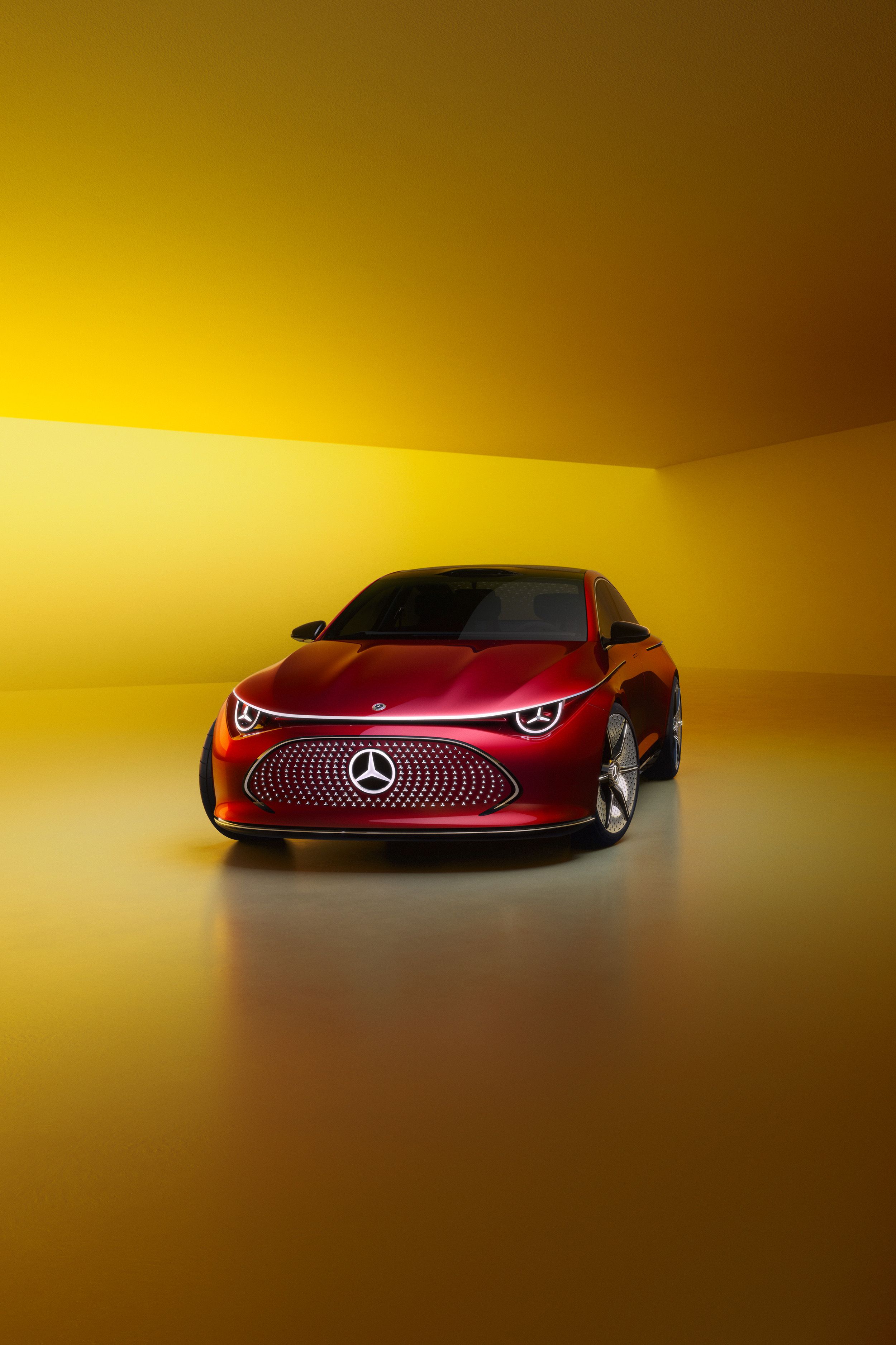 メルセデス・ベンツが新コンセプトカー「CLAクラス」を発表