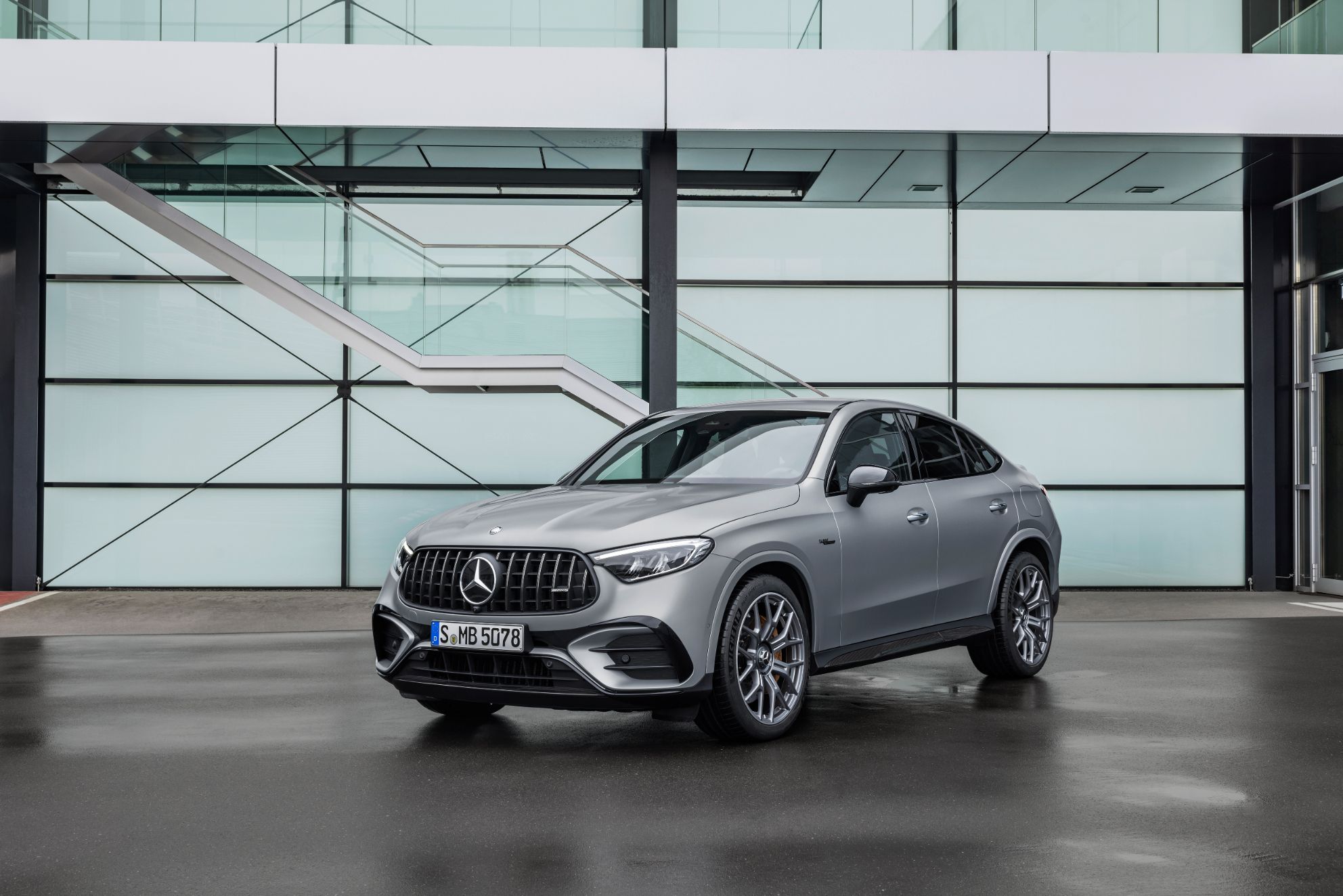 SO AMG 2024 大判カレンダー How To Buy: Mercedes-AMG's New 2024 AMG Calendar