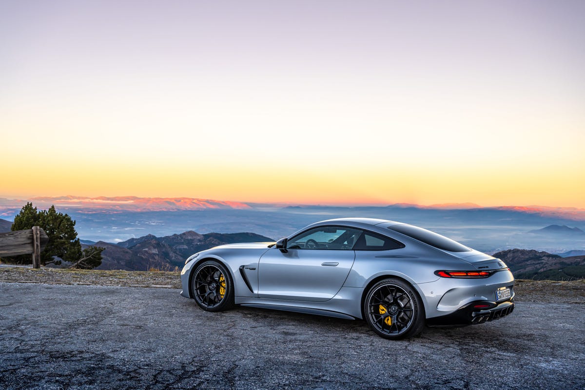 Mercedes-Benz Dials 911 in Designing AMG GT Coupe