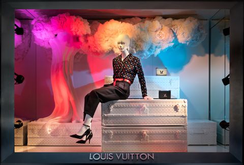 Louis Vuitton Celebrates the Royal Wedding Facade London Editorial  Photography - Image of meghan, central: 117031212