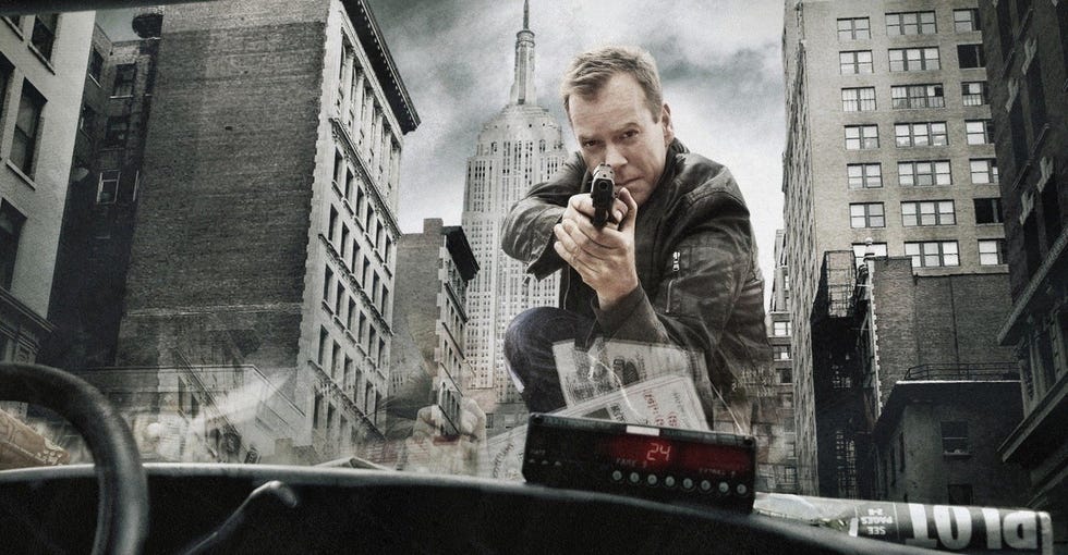 jack bauer apunta a un coche en la serie 24