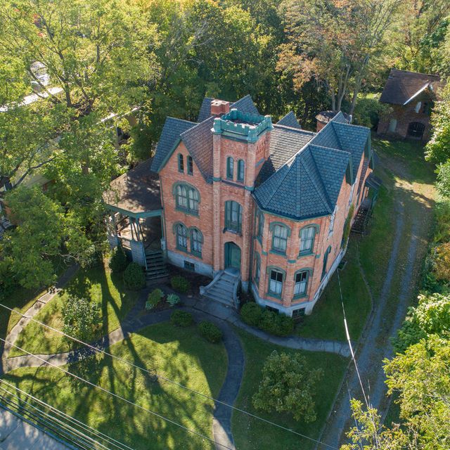 Aerial photography, Property, Estate, Mansion, House, Home, Bird's-eye view, Real estate, Architecture, Building, 