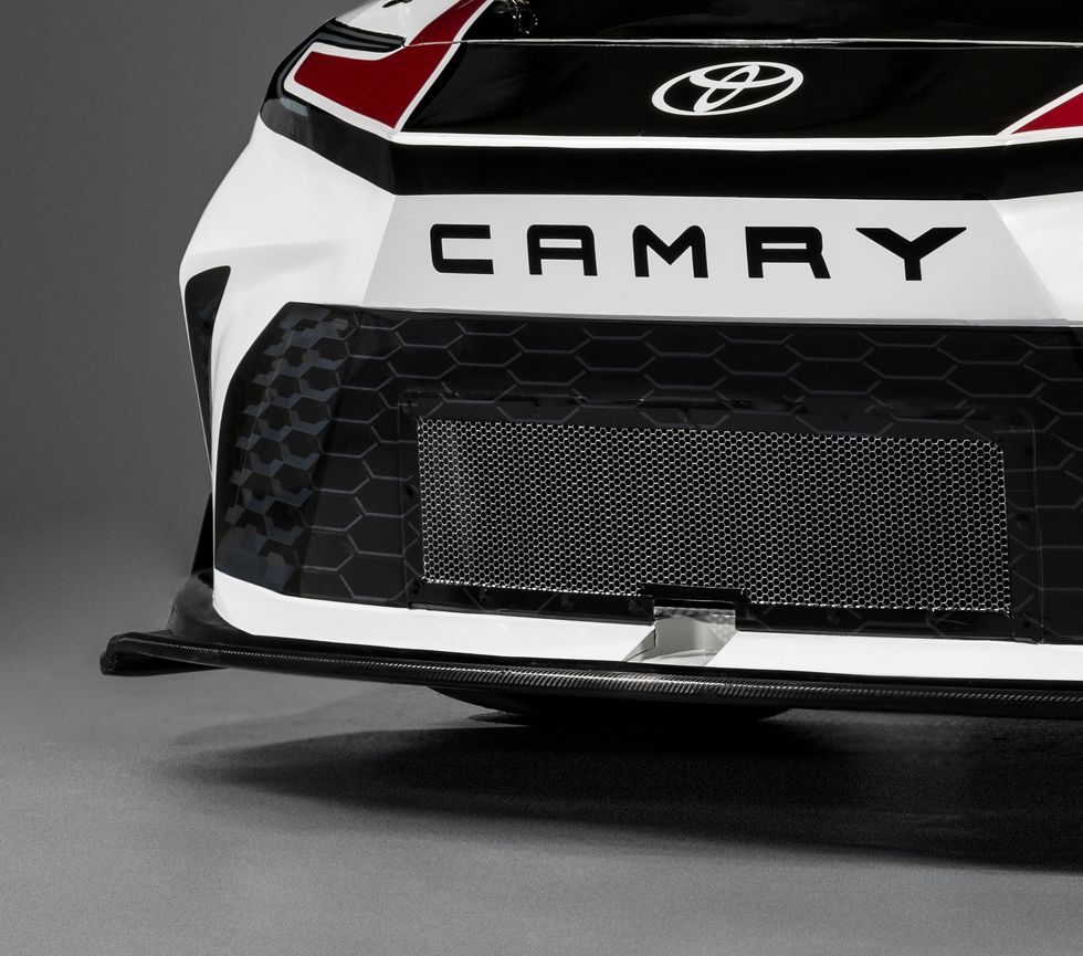 2024 nascar toyota camry xse front size bumper