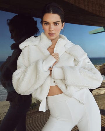 kendall jenner alo yoga teddy jacket