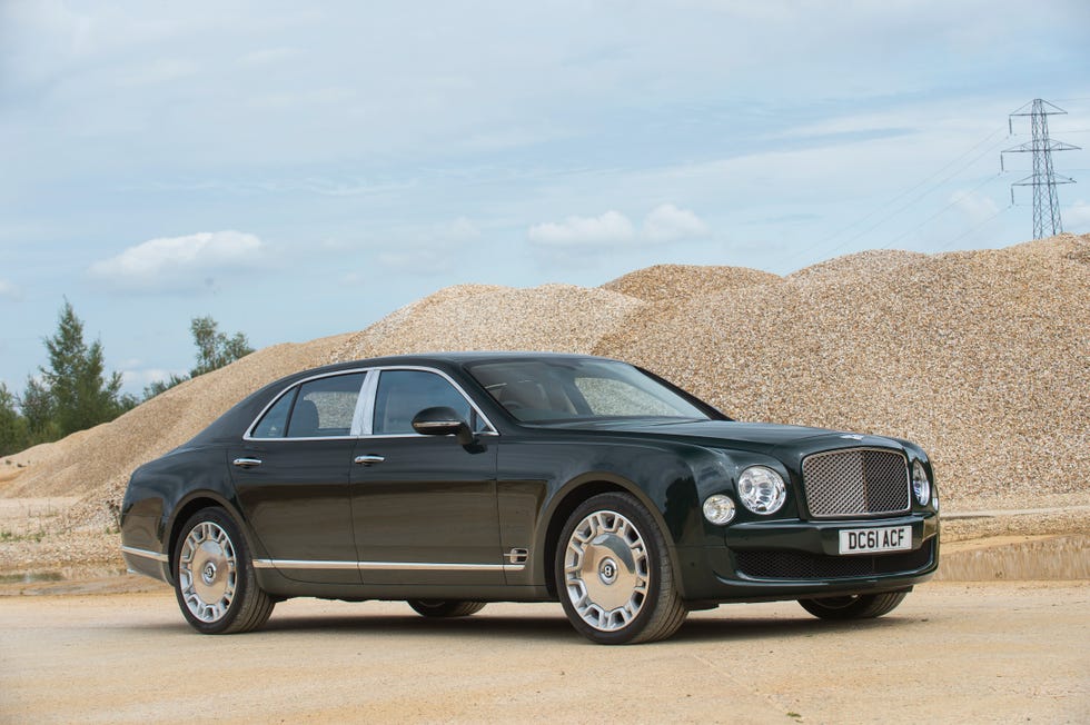 Queen Elizabeth II’s Bentley Going Up for Auction - The Queen's Bentley ...