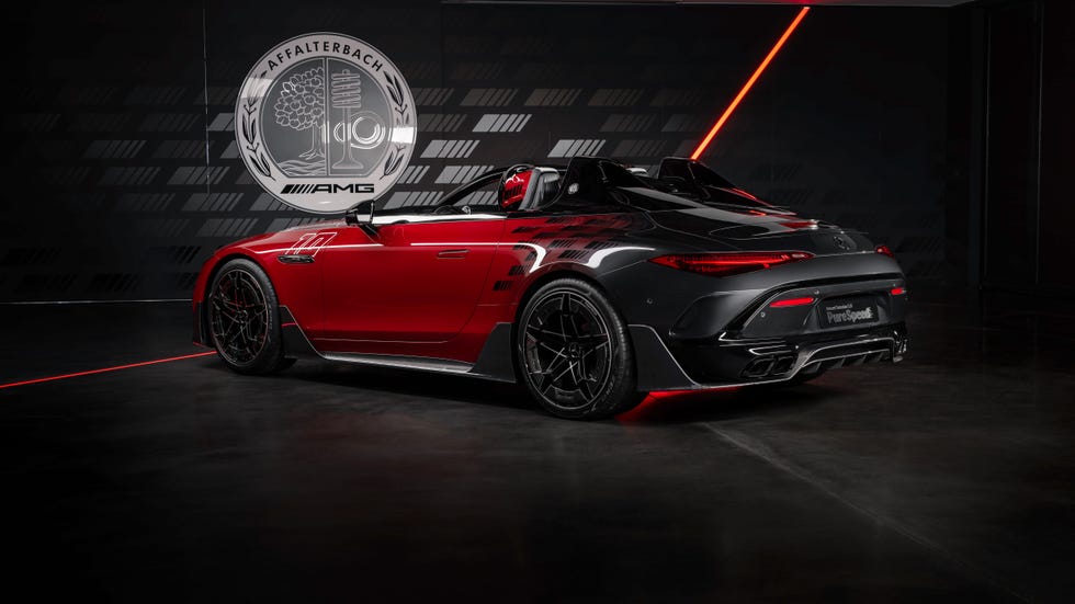 El Mercedes-AMG PureSpeed ​​​​Concept es un Speedster con techo HALO