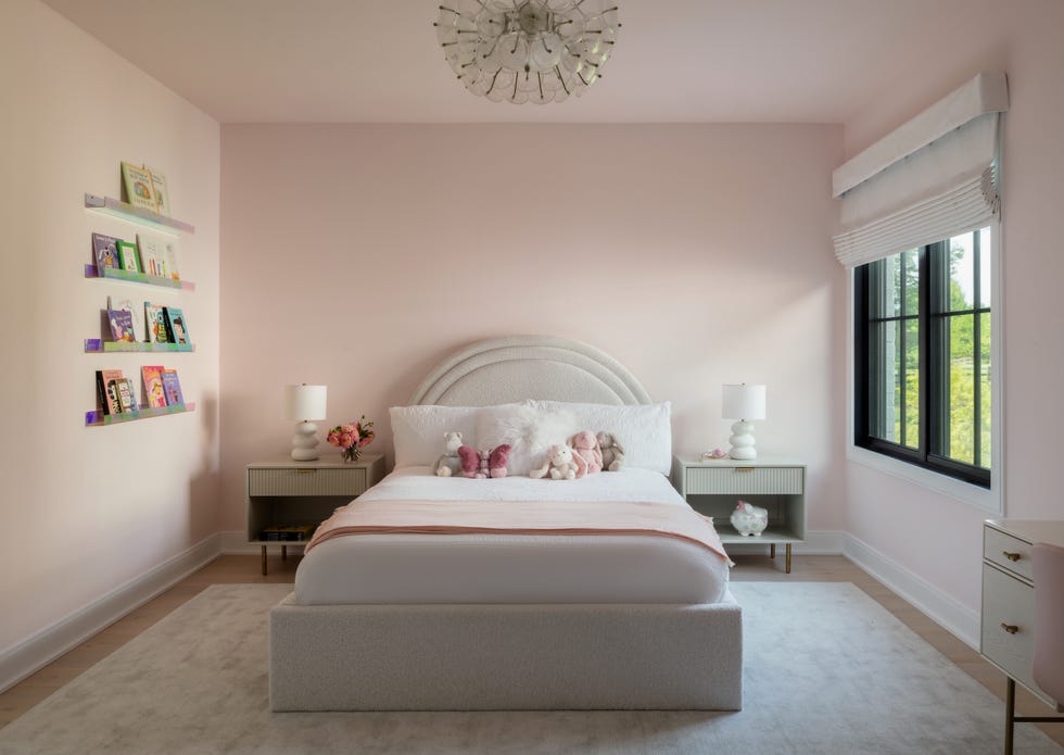 casa nueva pensada para crecer en familia con materiales duraderos y un interiorismo elegante y funcional