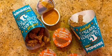 popeyes chicken dippers and signature sauce