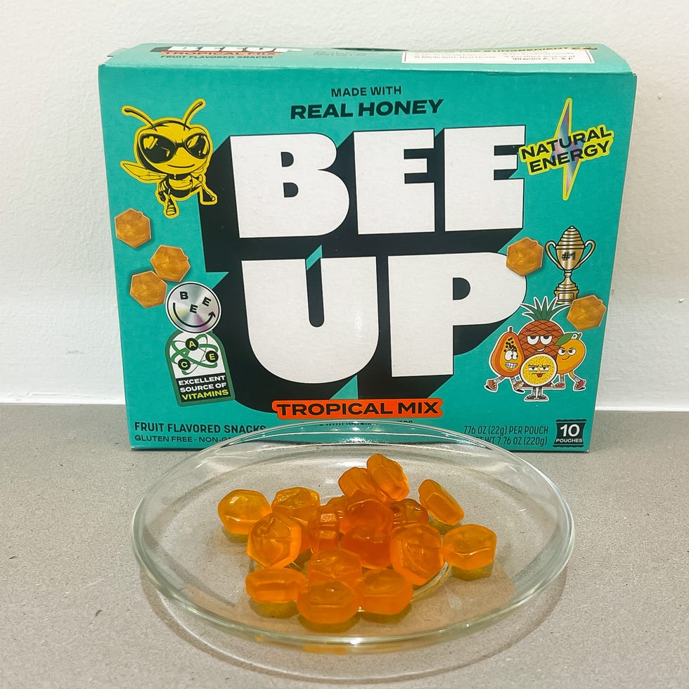 beeup gummy snacks box with gummies on plate