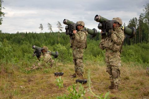 tapa, estonia – l r spc benjamin sherman, spc jose enriquez and pvt joseph morales, cavalry scouts assigned to pale horse troop, 4th squadron, 2nd cavalry regiment prepare to fire javelin anti tank missile down range june 19, 2016 during saber strike 16 in tapa, estonia saber strike is a long standing us army europe led cooperative training exercise designed to improve joint interoperability through a range of missions that prepare the 13 participating nations to support multinational contingency operations the exercise serves as an effective proving ground for units to validate their ability to assemble rapid reaction forces and deploy them on short notice where neededphoto by staff sgt jennifer bunn, 2nd cavalry regiment public affairs