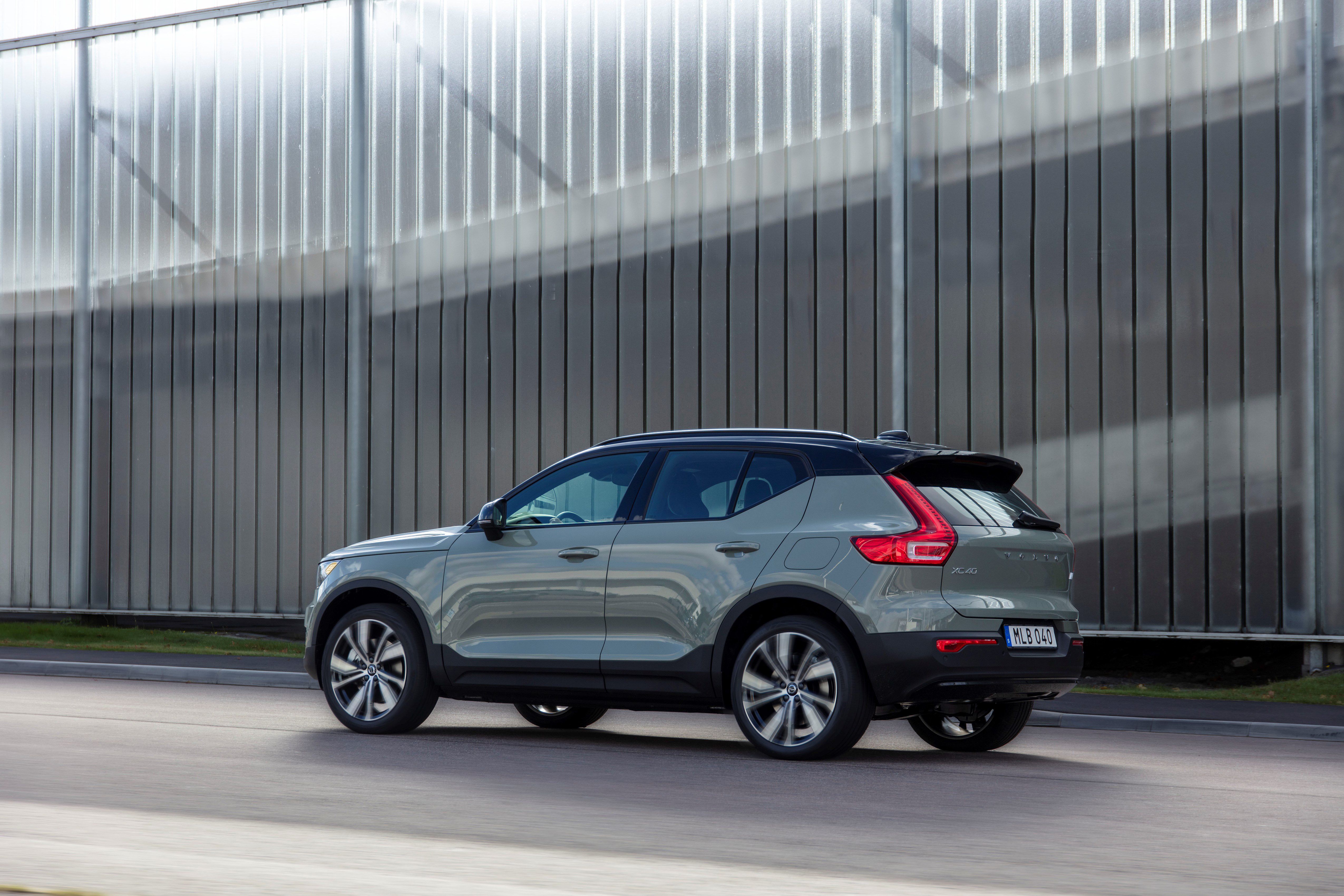 2022 Volvo XC40 Recharge Pure Electric Specs, Price, MPG & Reviews