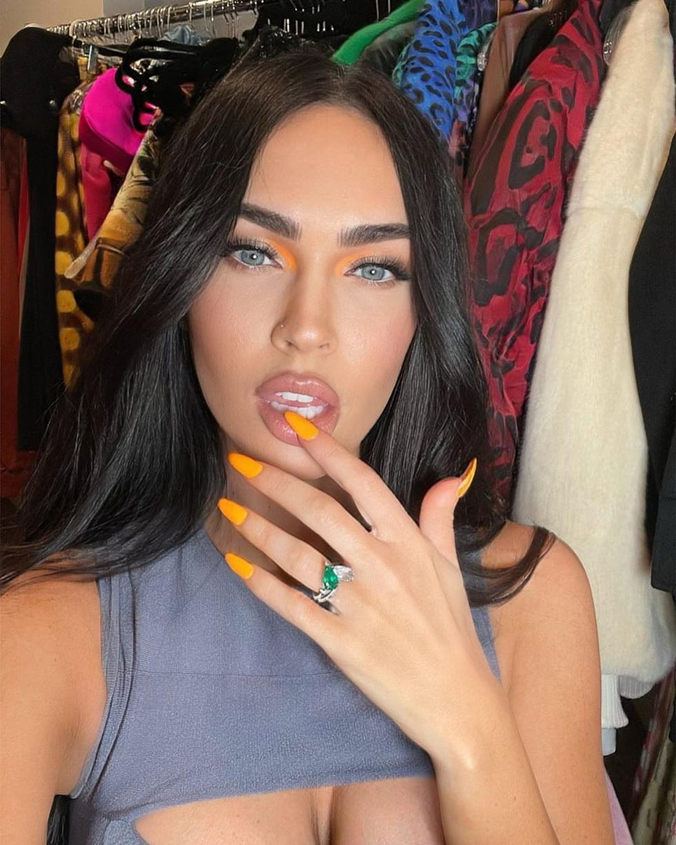 megan fox selfie