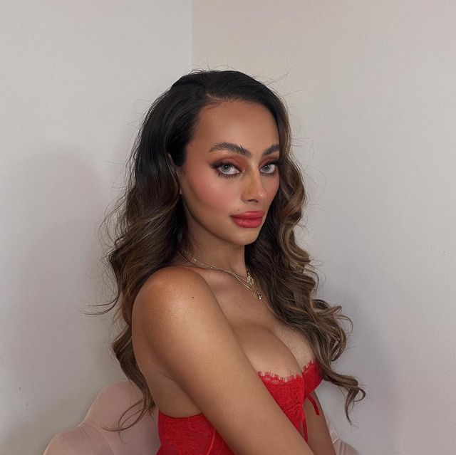 Who is Emira D'Spain? - Facts About the Victoria's Secret TikTok Beauty  Influencer