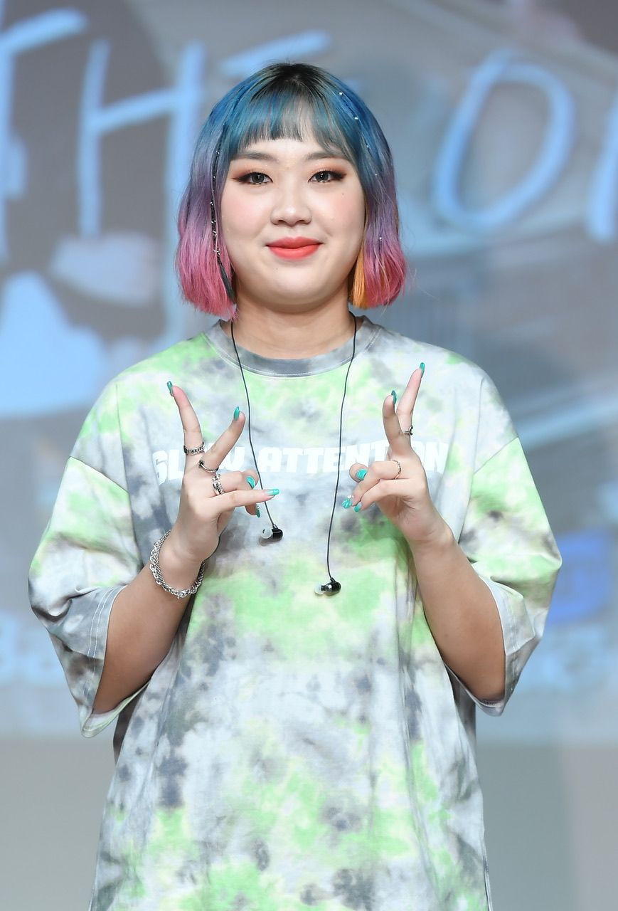 singer lee youngji poses for pictures during is the 'i'm the one' showcase was held at ilji art hall in gangnam gu, july 25th seoul south korea photoosen