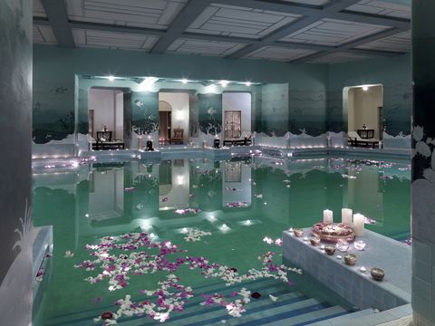 Architecture, Building, Room, Interior design, Floor, Ceiling, Table, Plant, Swimming pool, Glass, 