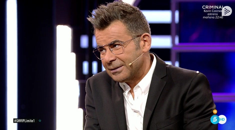 Oriana Marzoli da la cara en el plató de 'GH VIP' tras su abandono del reality y Jorge Javier le para los pies por sus malas maneras.