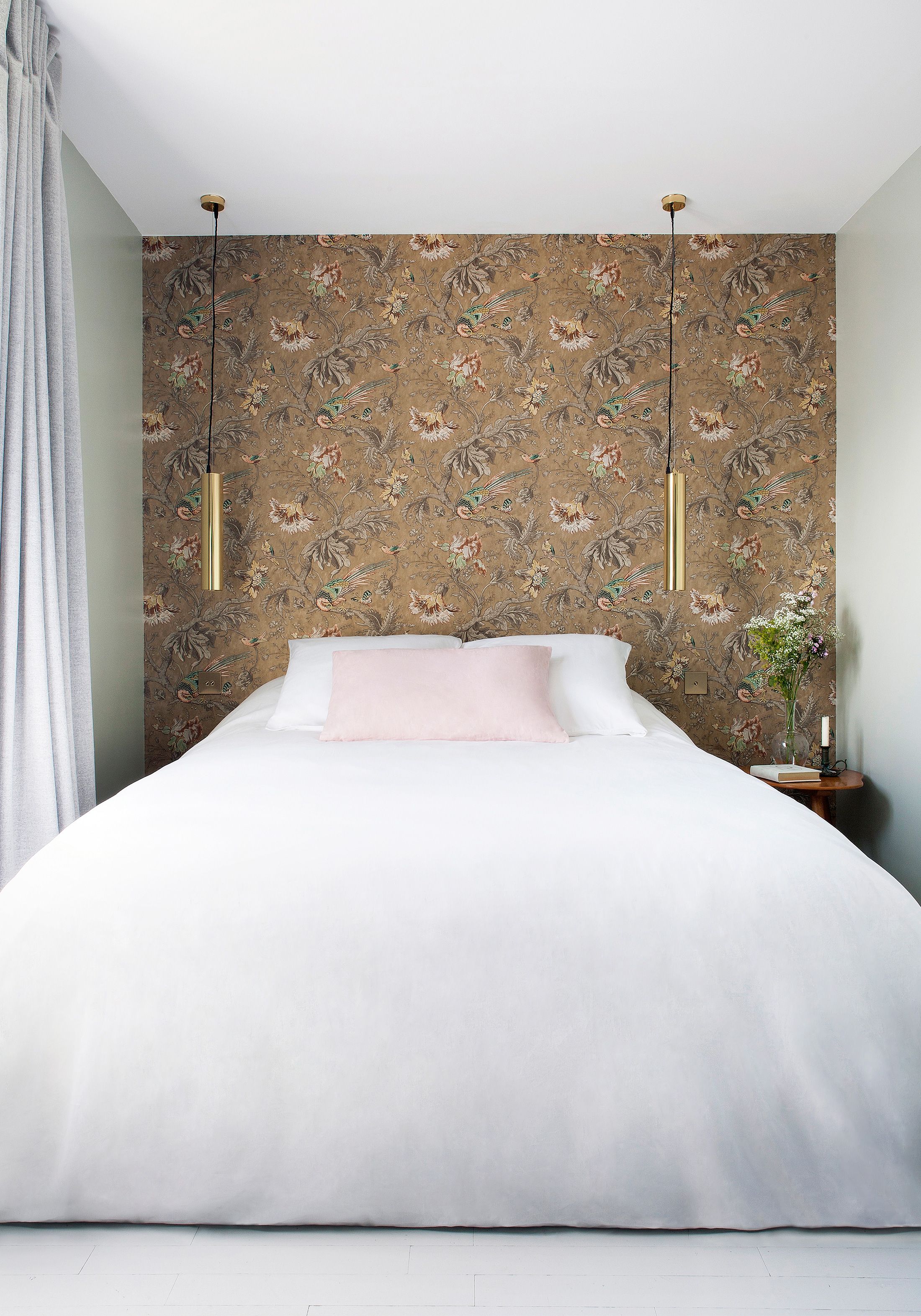 On Trend: 12 Rooms with Dramatic Floral Wallpaper | Flamingo Cocktail