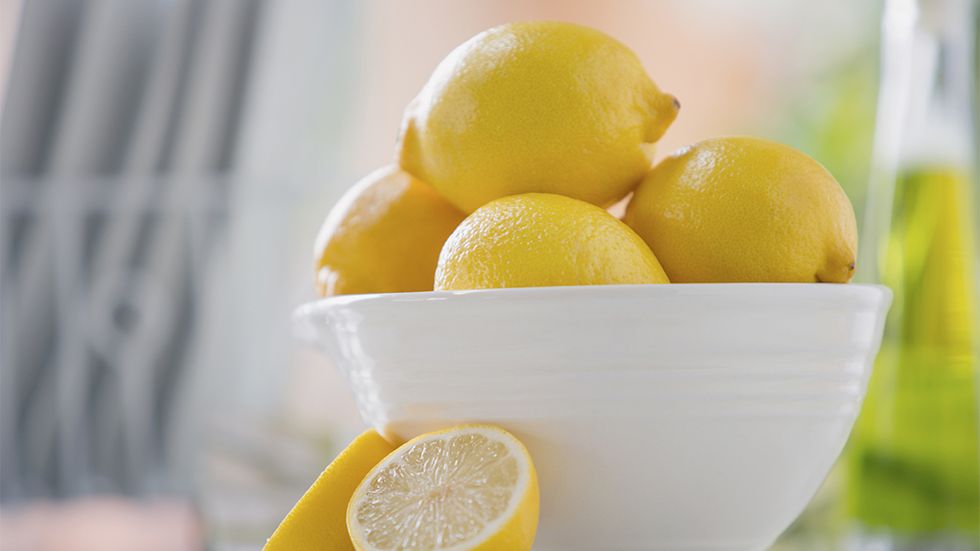 bowl of lemons