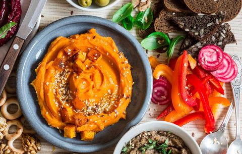 red peppers and hummus for cancer prevention